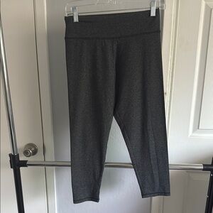 Gray Cropped Leggings Victoria sport